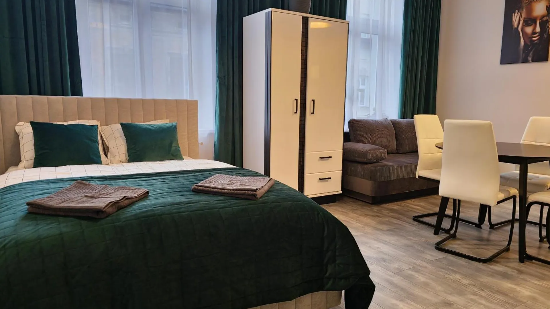 Apartamenty Lenart Краков