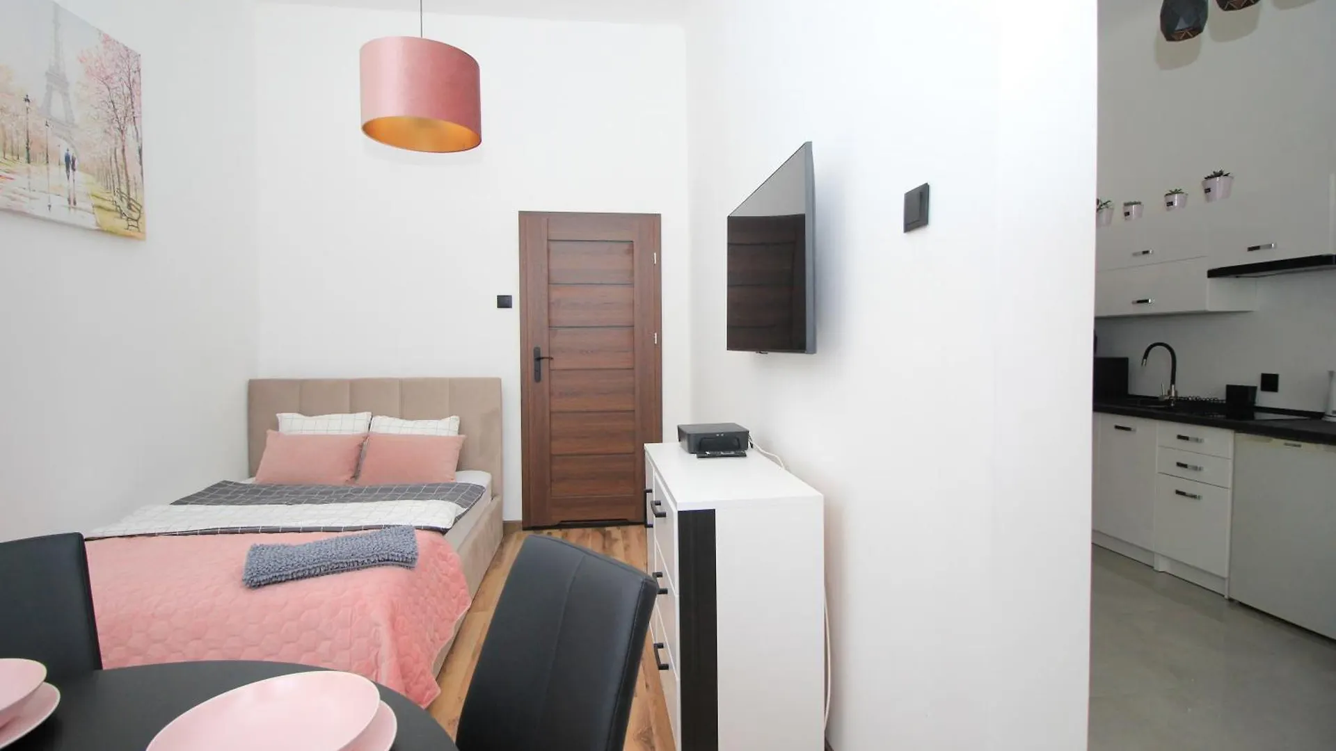 Apartamenty Lenart Краков 0*,  Польша